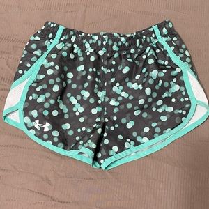 Girls Under Armour Shorts YLG Loose
